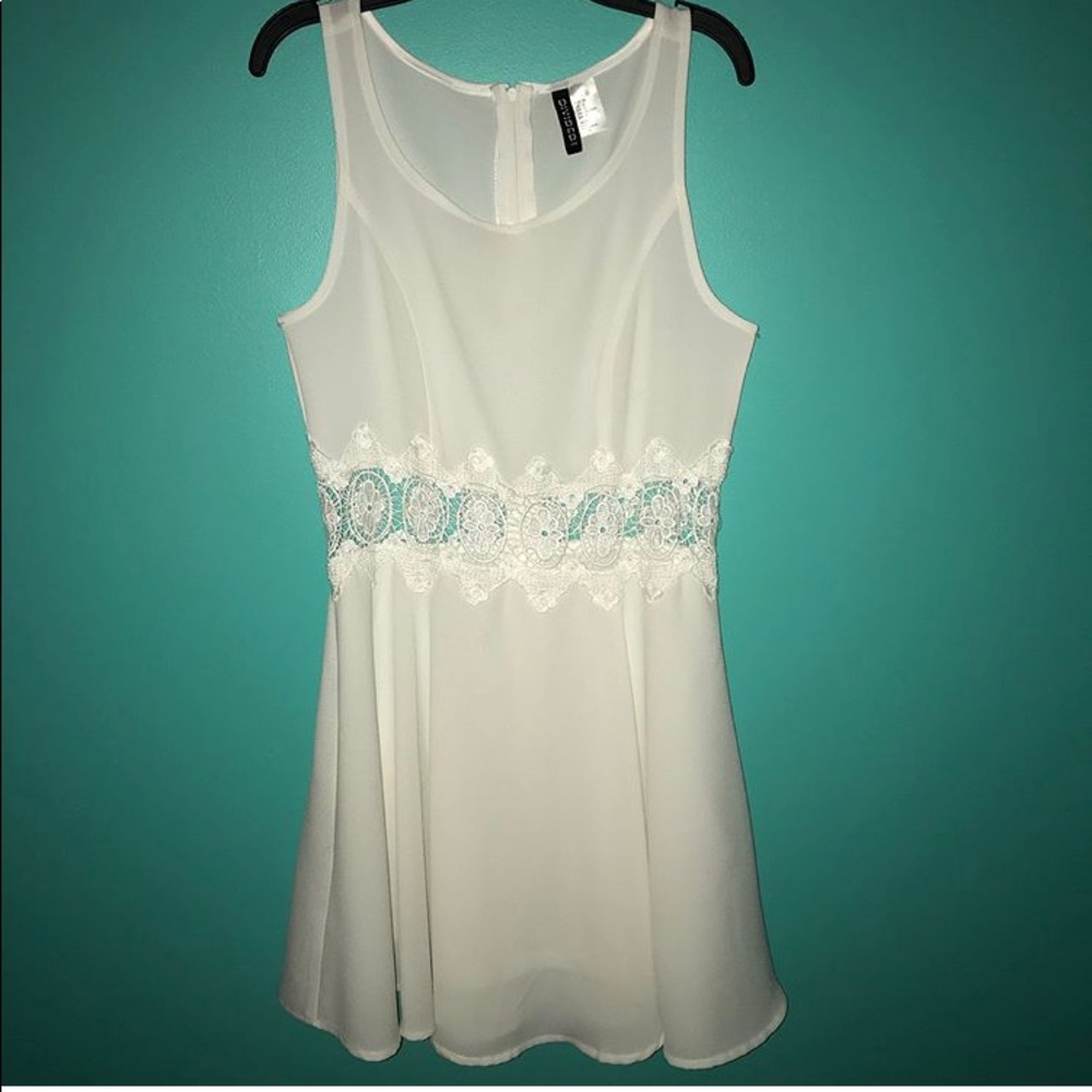H&M white sleeveless dress,